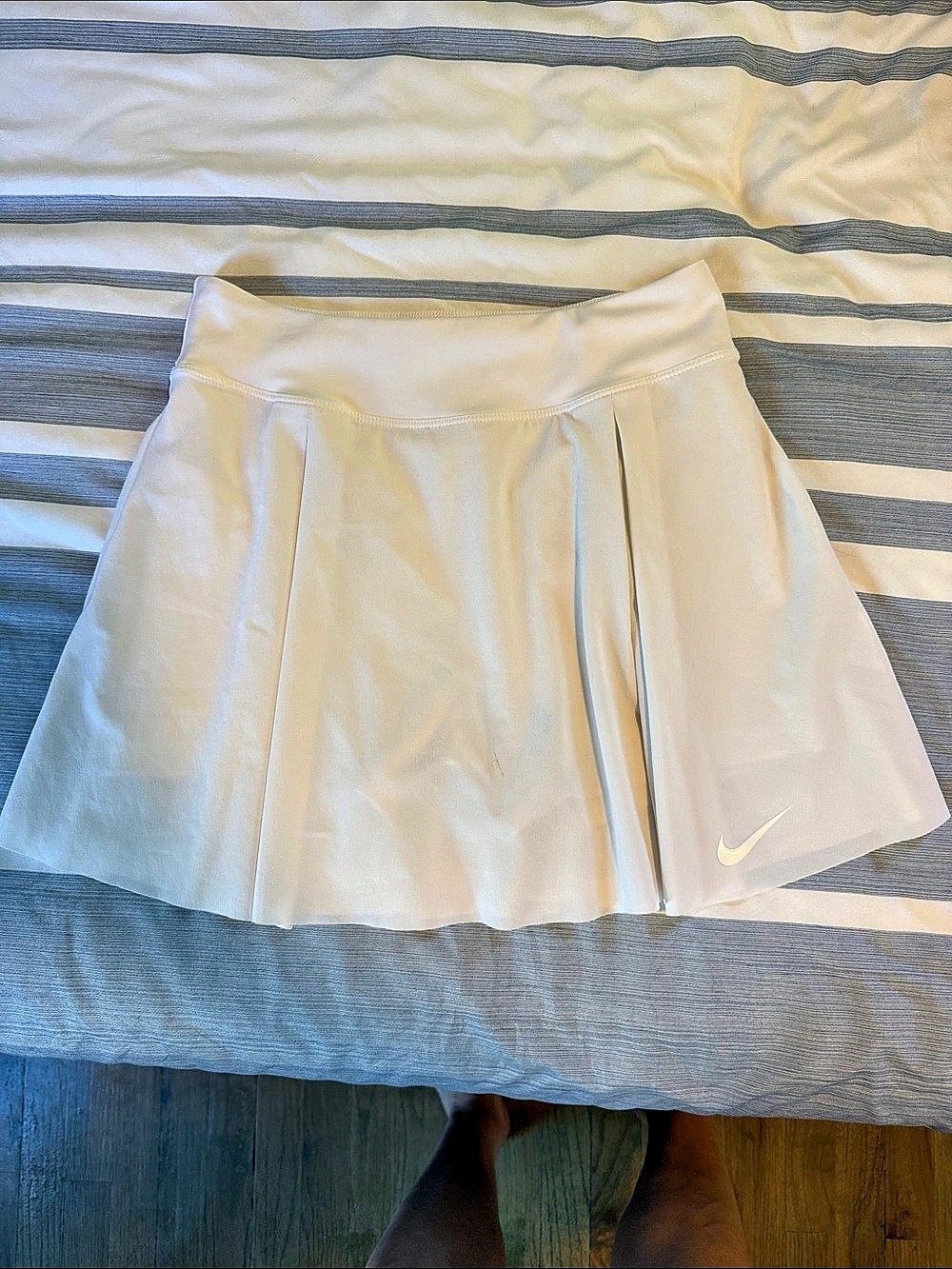 Nike Dri-FIT Athletic Skort in White Size Small